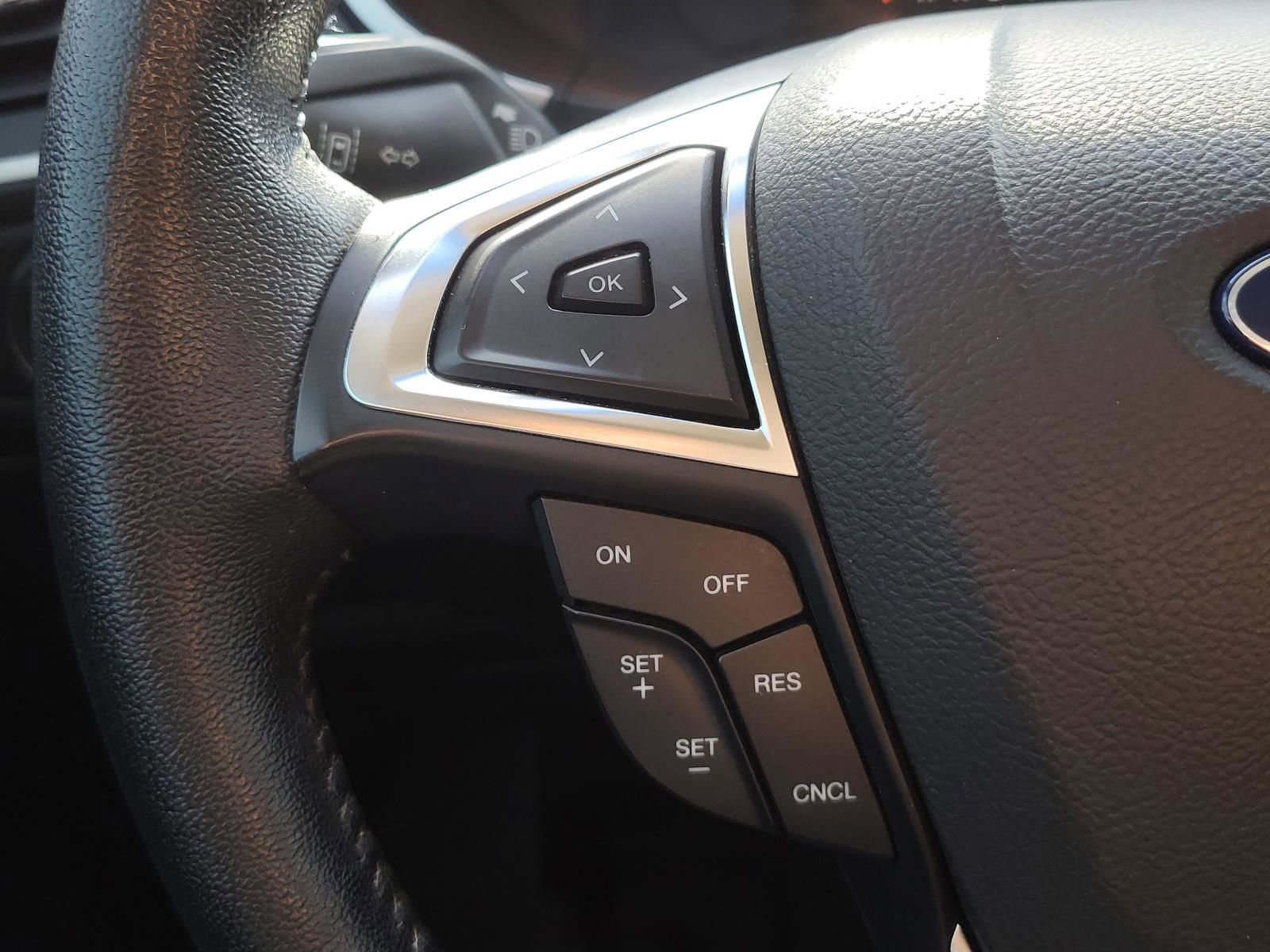 Used 2019 Ford Edge SEL w/ Equipment Group 201A FWD image 30