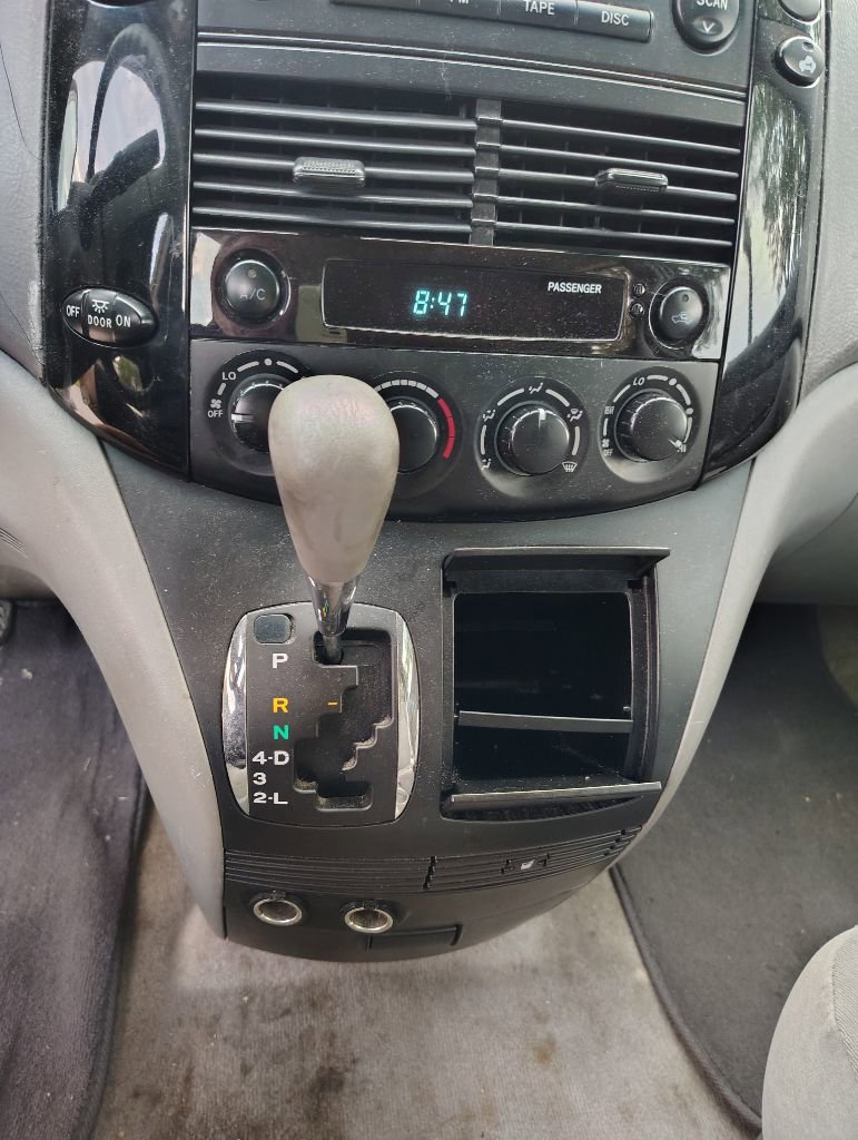 Used 2005 Toyota Sienna LE image 20