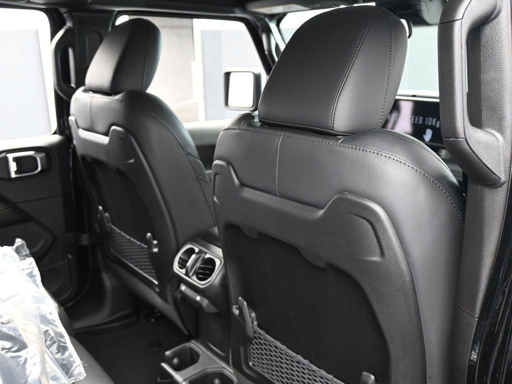 Used 2025 Jeep Gladiator Sport image 41