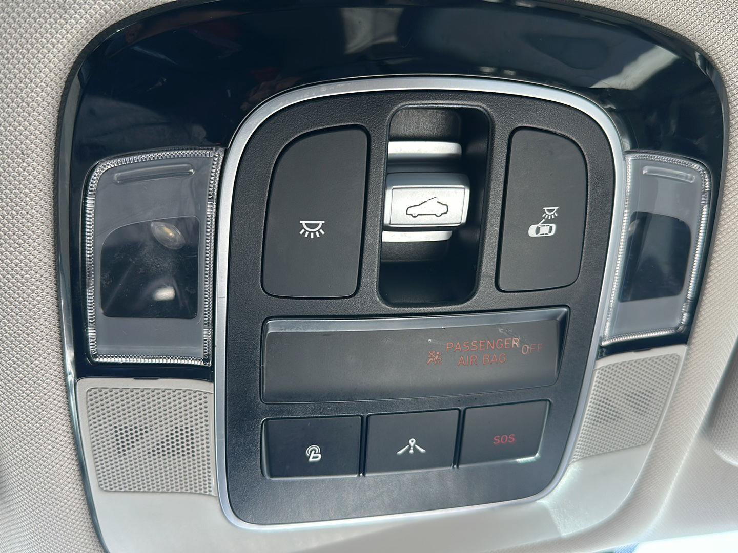 Used 2021 Hyundai Sonata Limited w/ Preferred Accessory Package FWD image 19