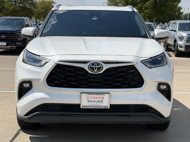 Used 2021 Toyota Highlander XLE FWD image 8