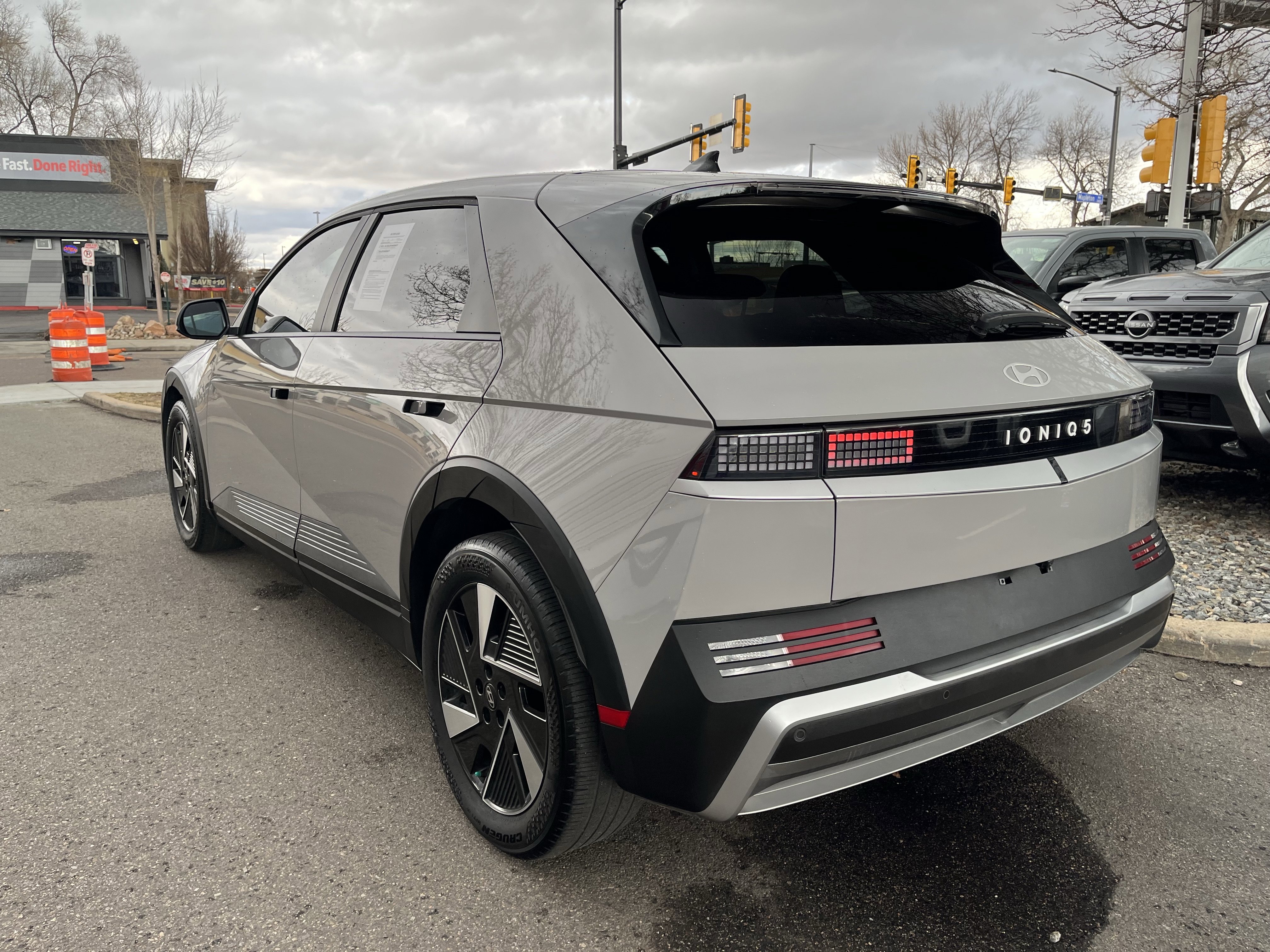 Used 2025 Hyundai Ioniq 5 SE image 6