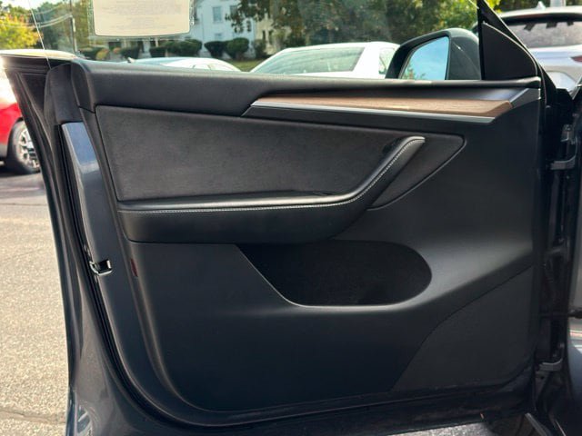 Used 2023 Tesla Model Y Long Range AWD/4WD image 9