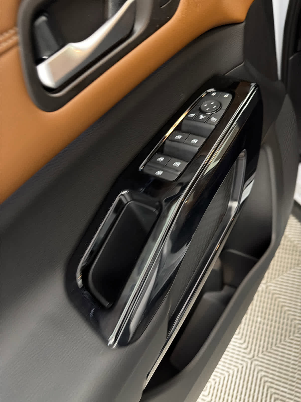 New 2026 Nissan Pathfinder Platinum image 24