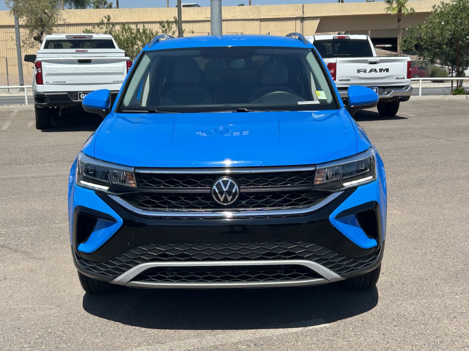 Used 2022 Volkswagen Taos SE FWD image 8