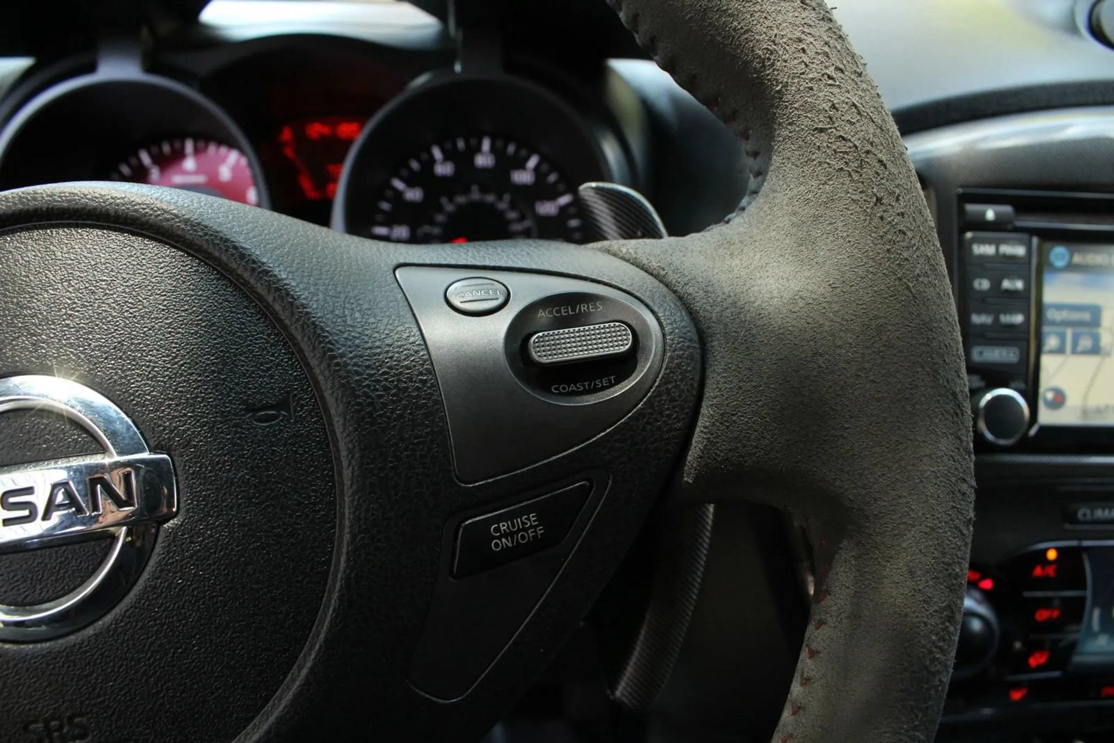 Used 2015 Nissan Juke NISMO RS w/ Interior Illumination Package AWD/4WD image 37