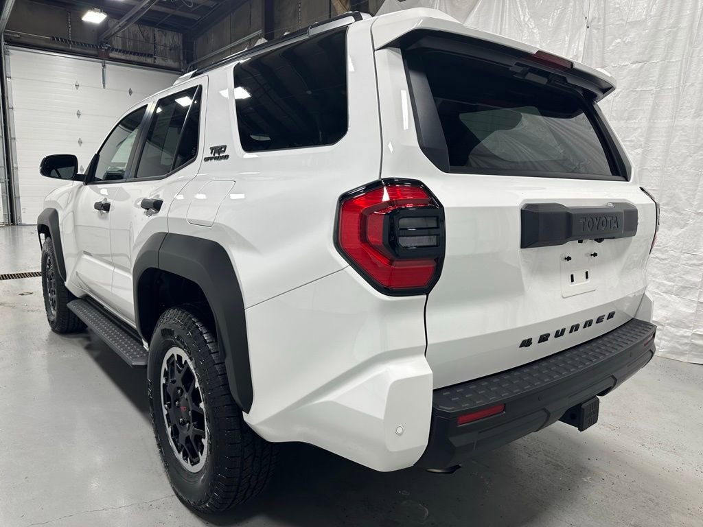 Used 2025 Toyota 4Runner TRD Off-Road image 5