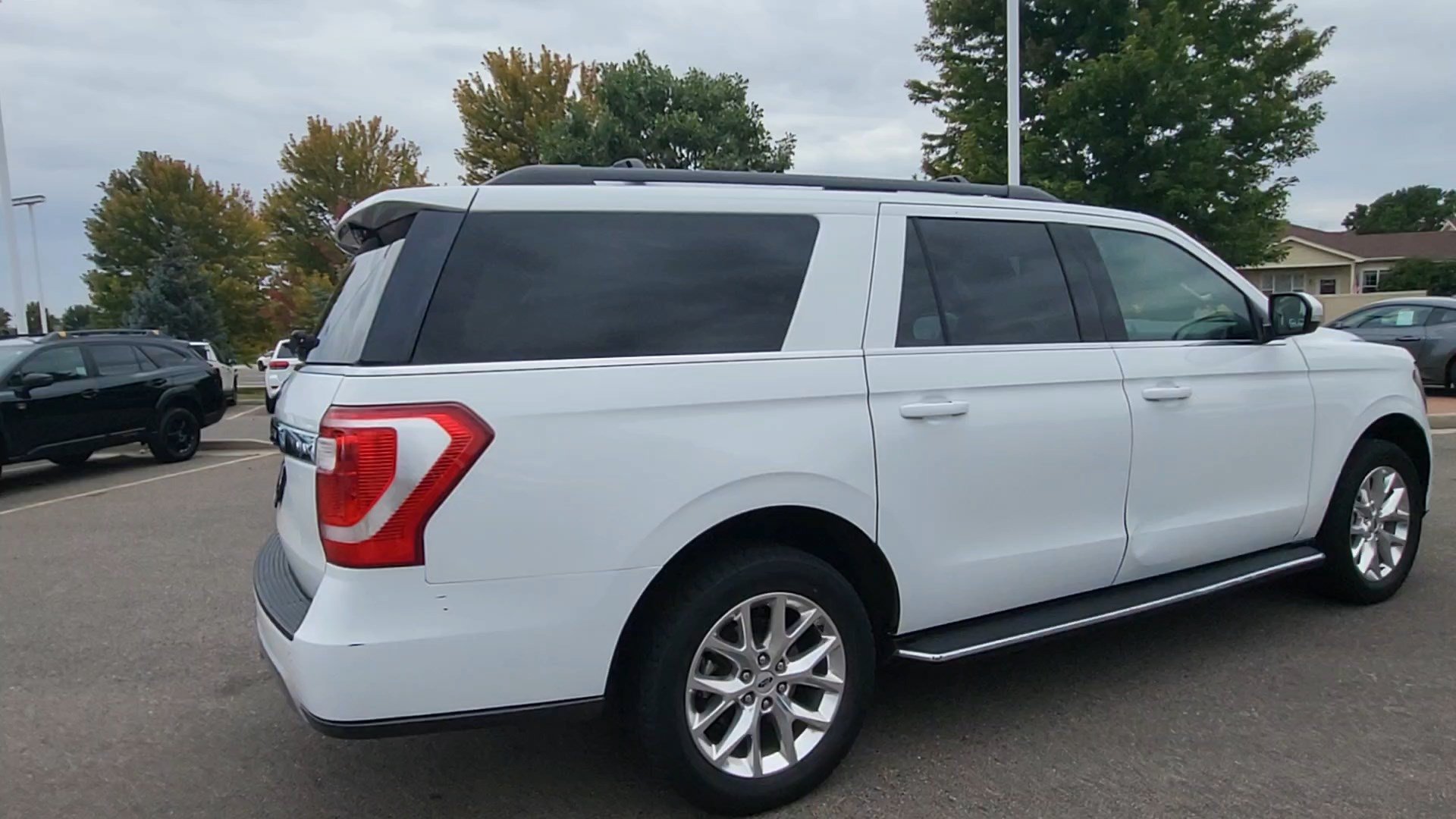 Used 2021 Ford Expedition Max XLT AWD/4WD image 9