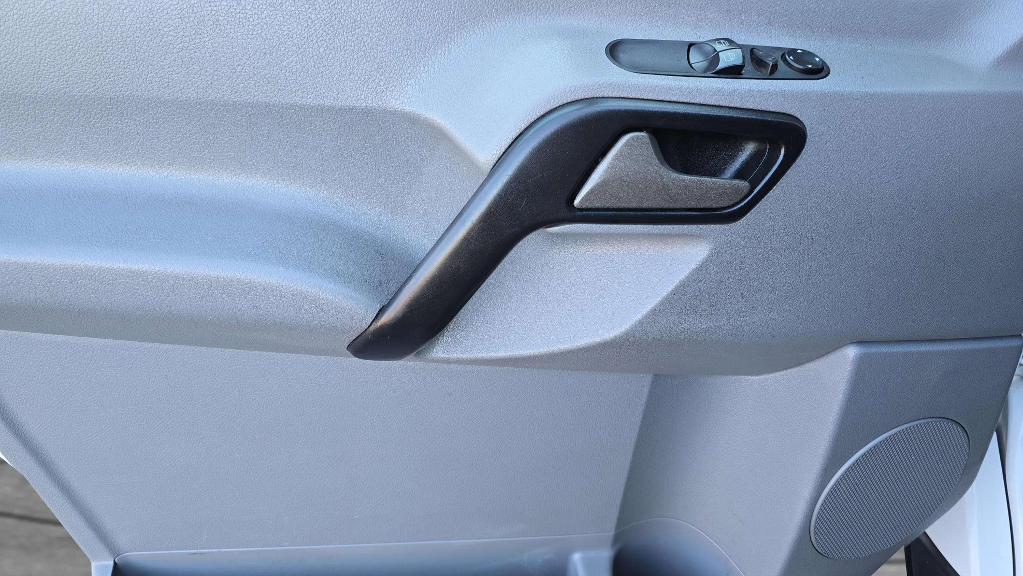 Used 2014 Freightliner Sprinter 3500 image 40