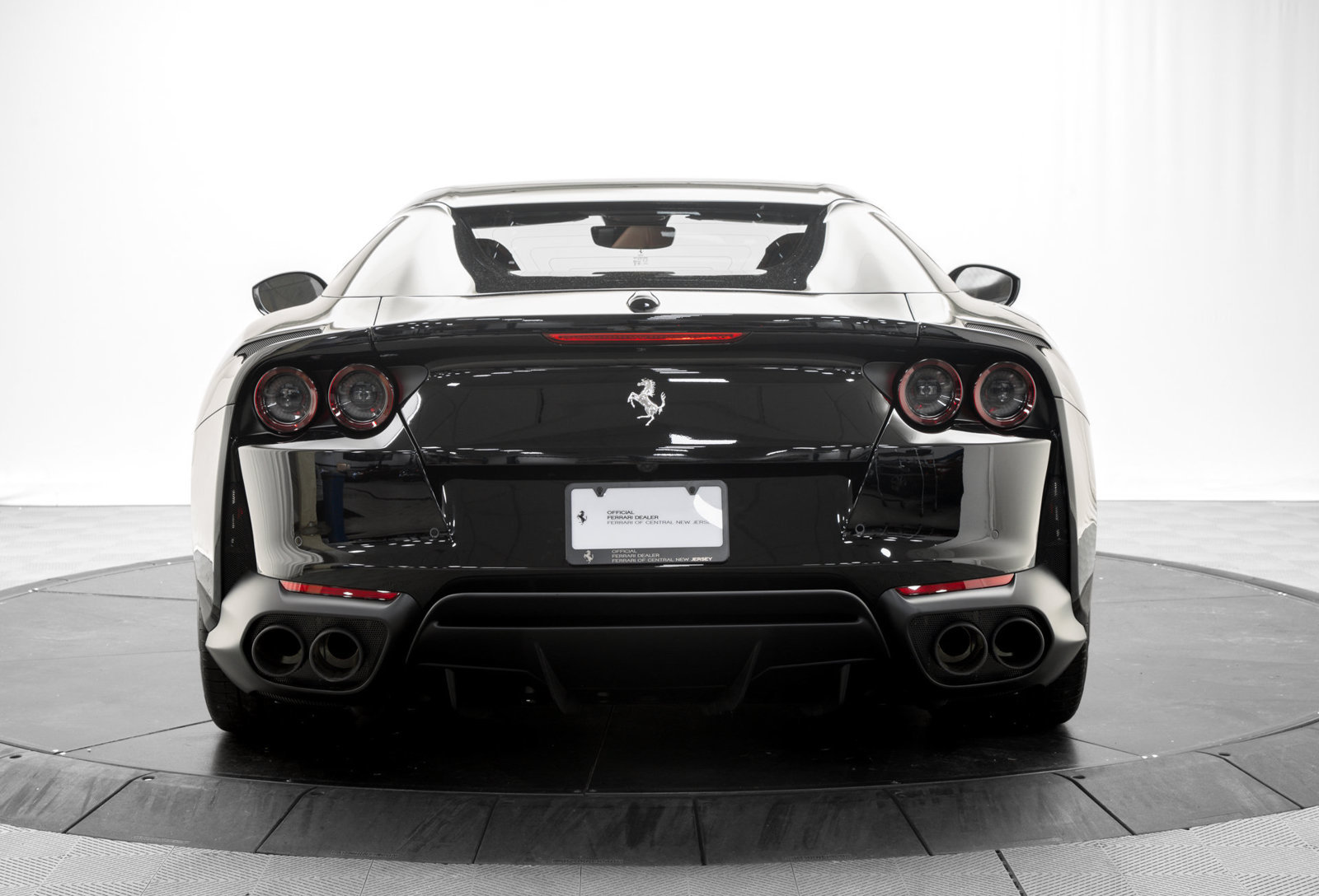 Used 2022 Ferrari 812 GTS RWD image 6