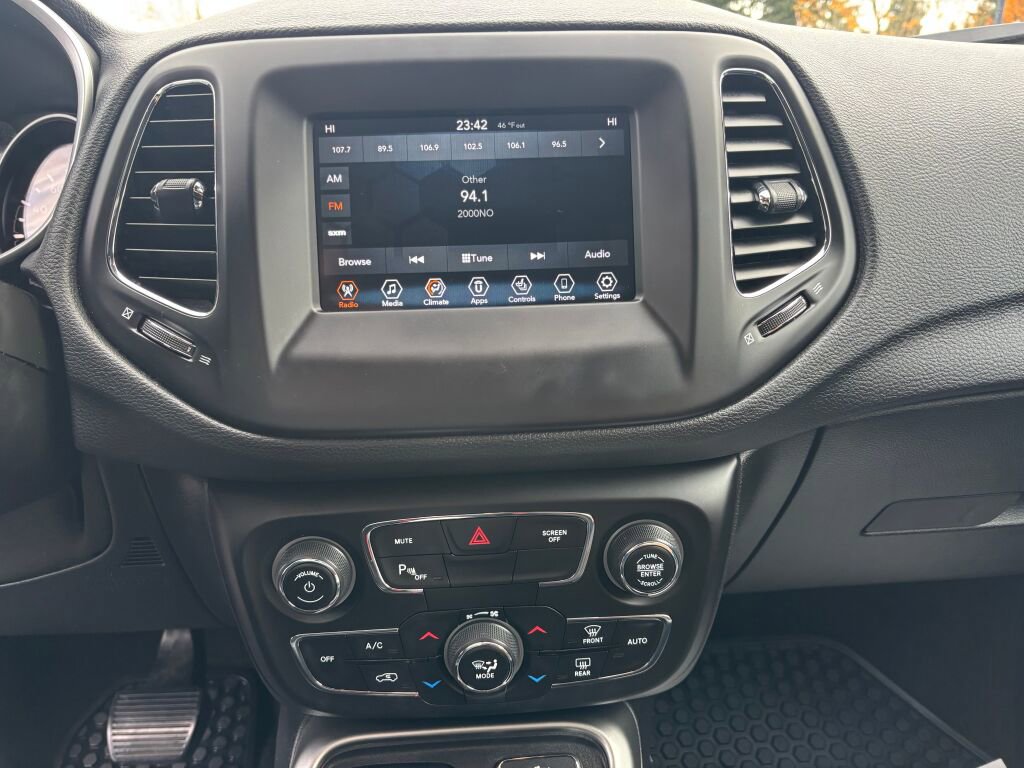 Used 2019 Jeep Compass Latitude w/ Popular Equipment Group image 16