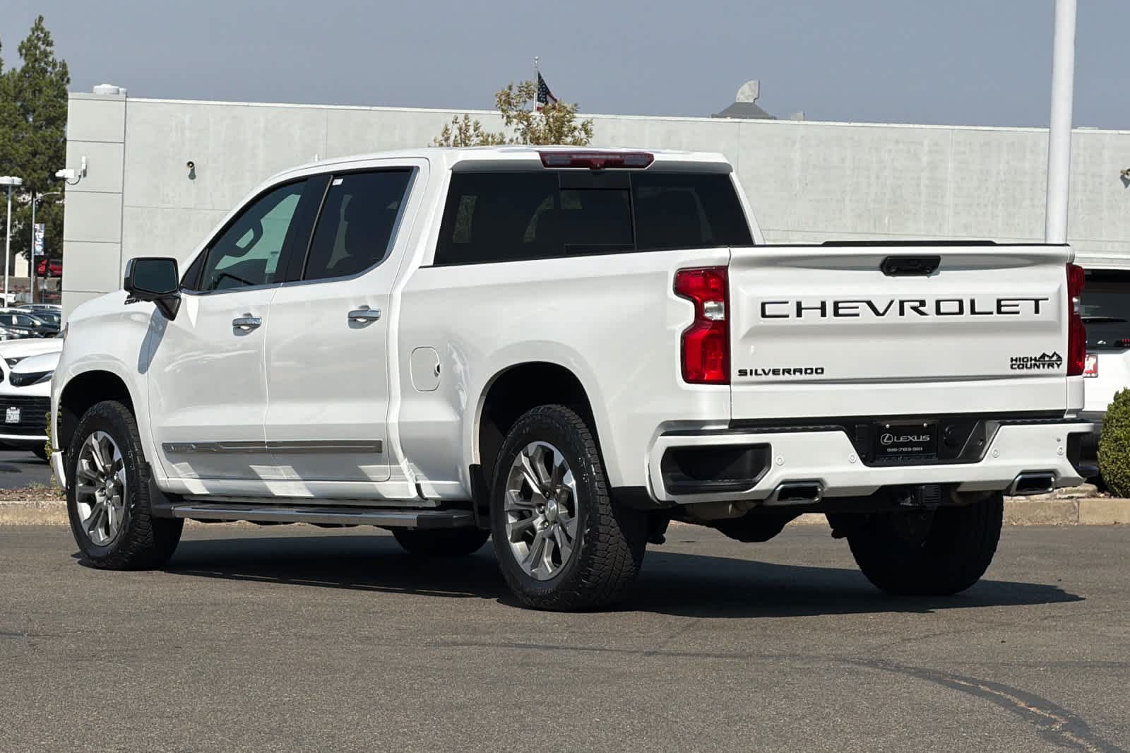 Used 2023 Chevrolet Silverado 1500 High Country w/ Max Trailering Package AWD/4WD image 7