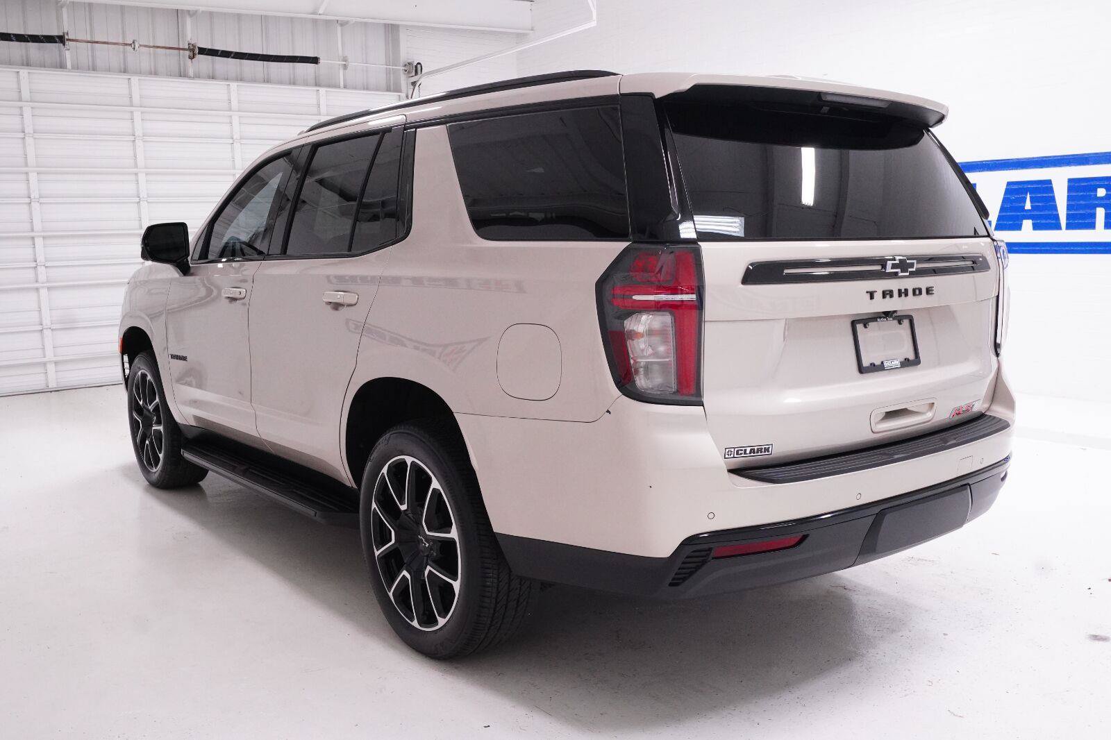 Used 2024 Chevrolet Tahoe RST w/ Luxury Package RWD image 38