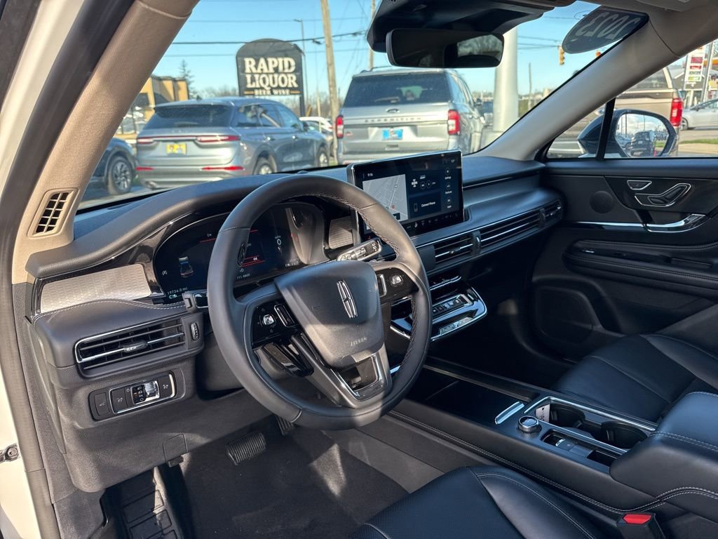 Certified 2023 Lincoln Corsair AWD w/ Equipment Group 101A image 10