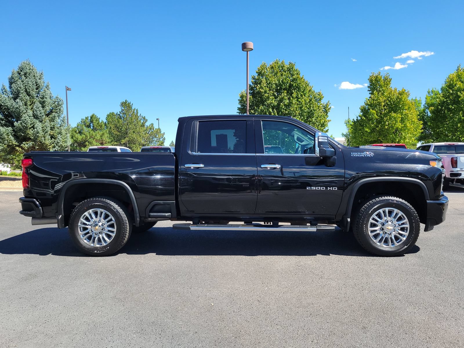 Used 2022 Chevrolet Silverado 2500 High Country w/ Z71 Off-Road Package AWD/4WD image 2