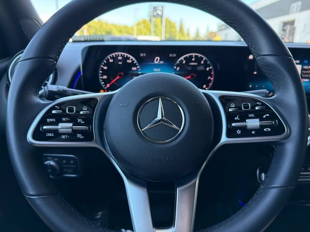 Certified 2022 Mercedes-Benz GLB 250 4MATIC image 27