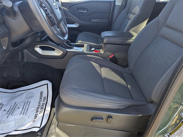 Used 2022 Nissan Frontier SV w/ Technology Package image 13