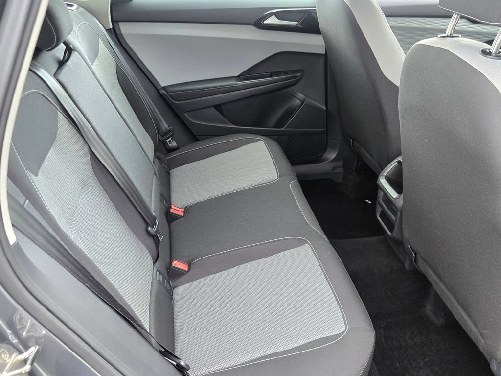 Certified 2024 Volkswagen Taos S FWD image 16