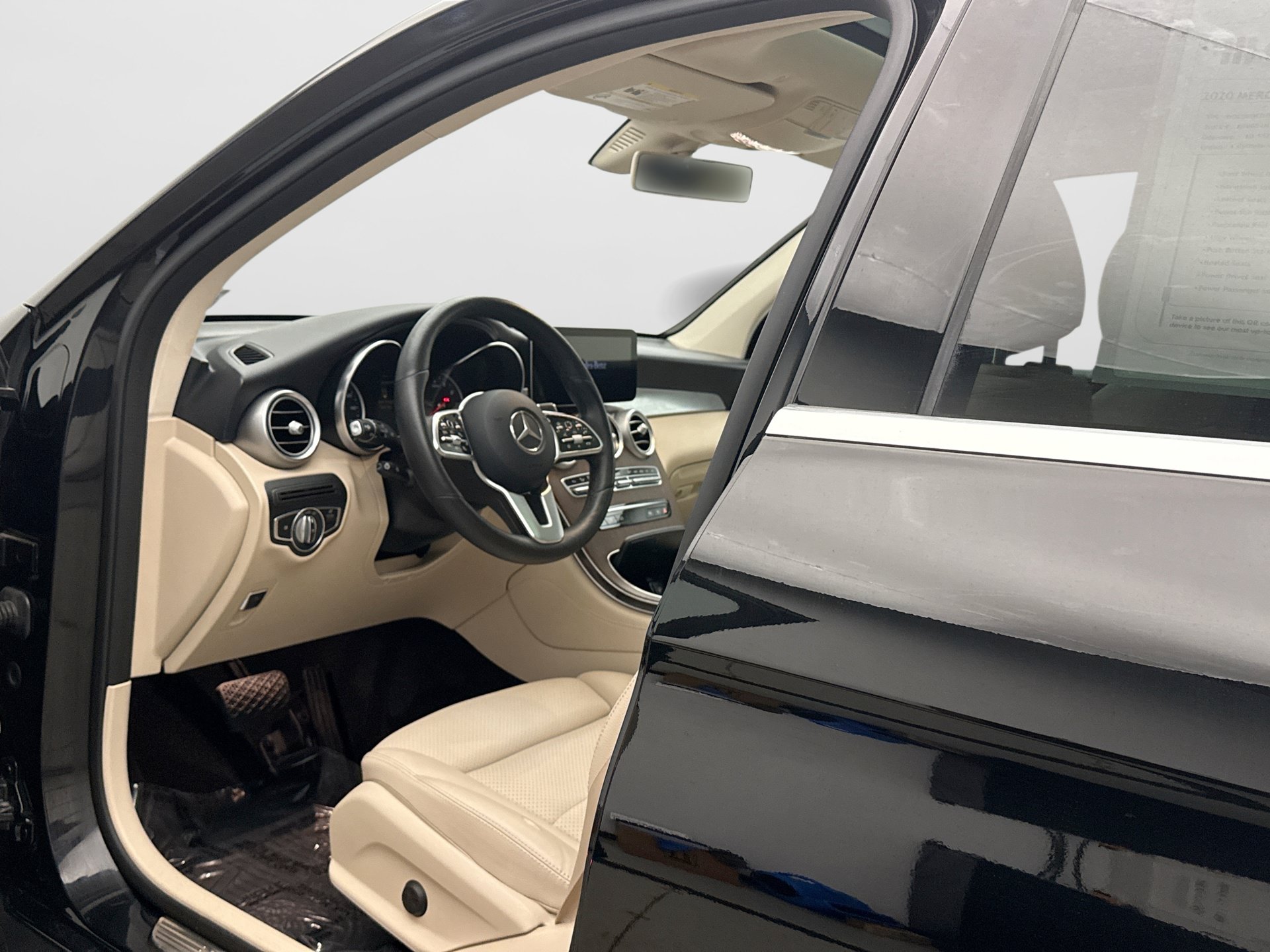 Used 2020 Mercedes-Benz GLC 300 4MATIC image 10
