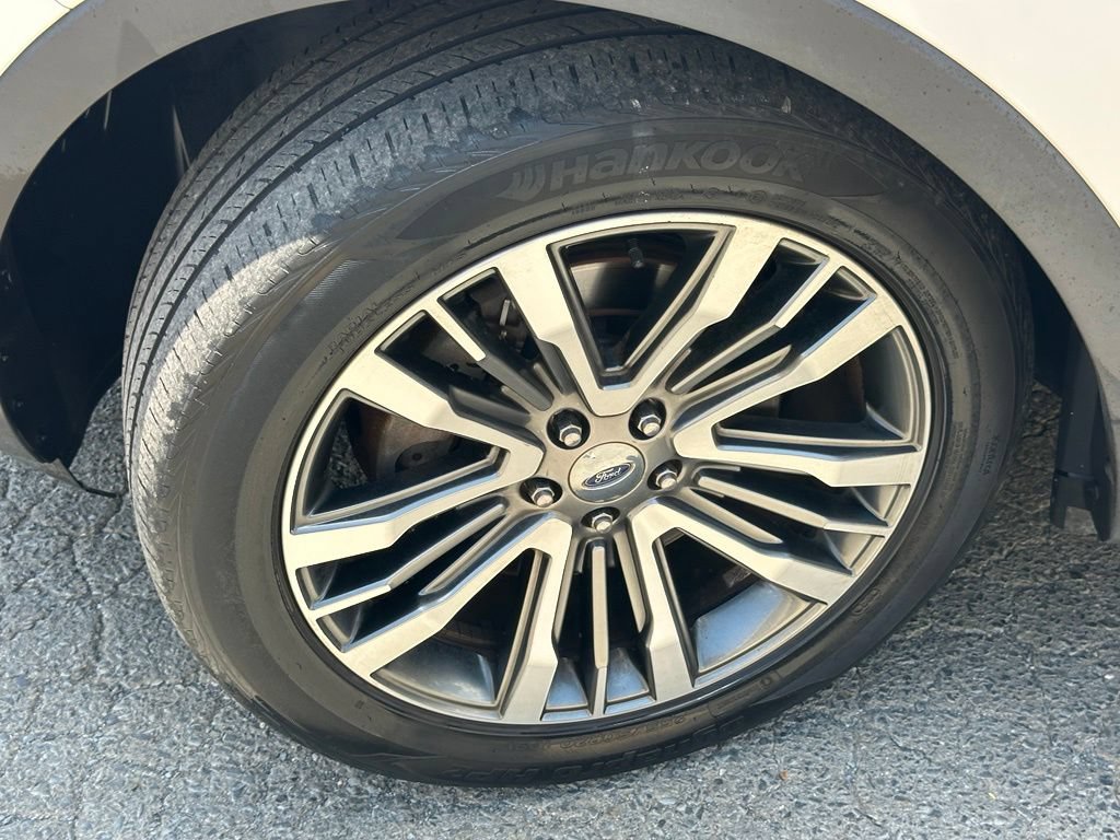 Used 2018 Ford Explorer Platinum AWD/4WD image 44