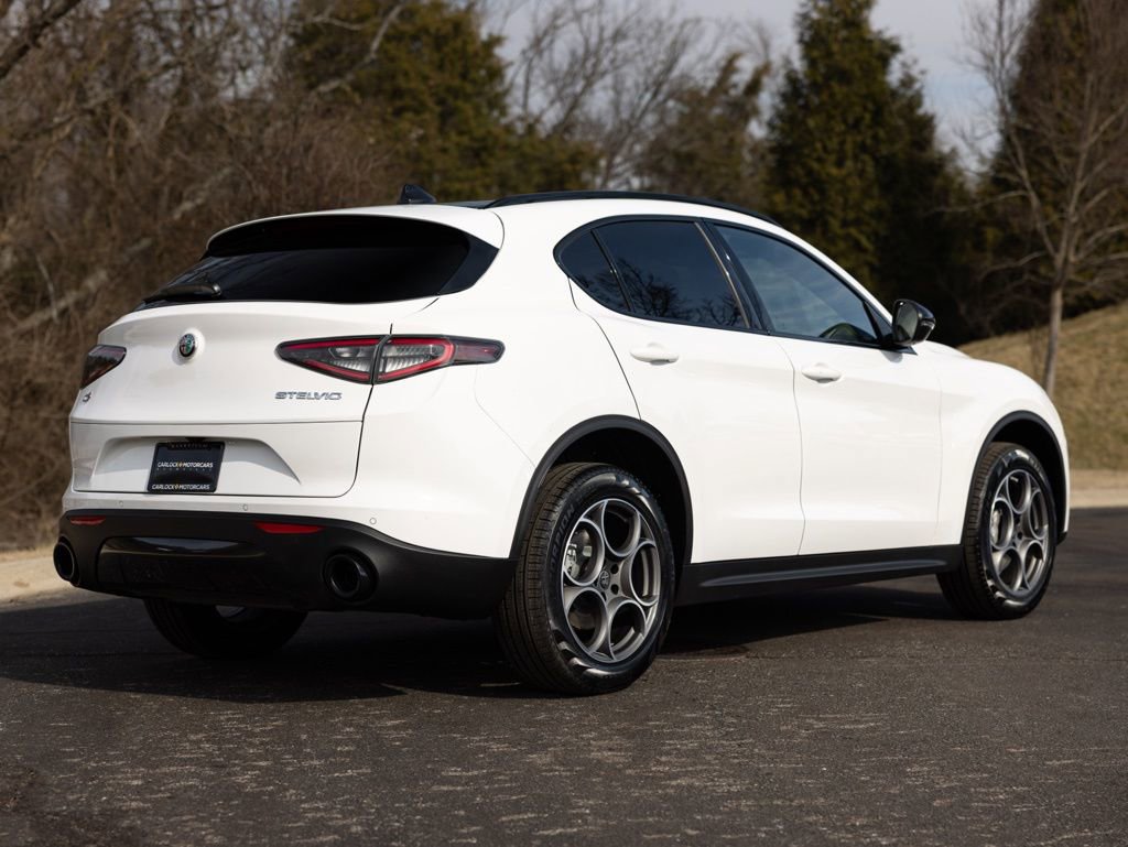 New 2026 Alfa Romeo Stelvio Sprint w/ Convenience Package AWD/4WD image 9