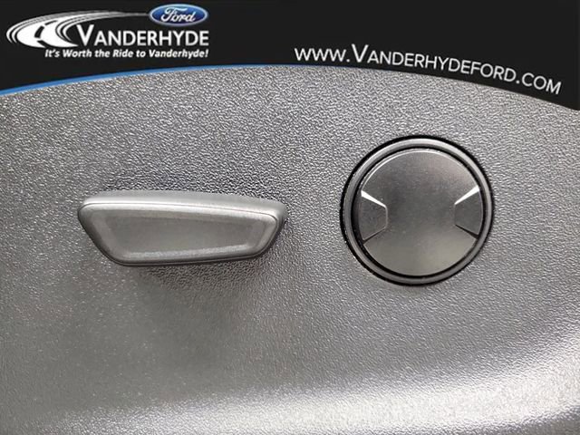 Used 2023 Ford F150 XLT AWD/4WD image 18