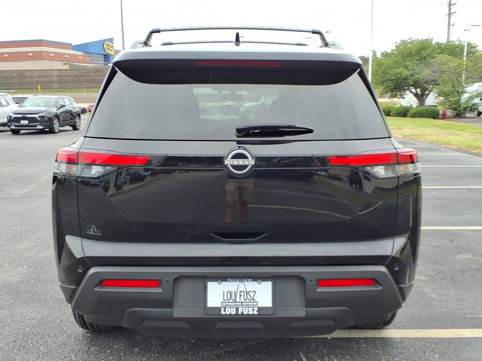 Used 2022 Nissan Pathfinder SV AWD/4WD image 31