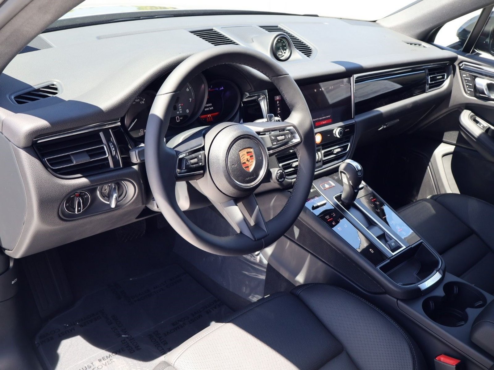 New 2026 Porsche Macan S AWD/4WD image 4