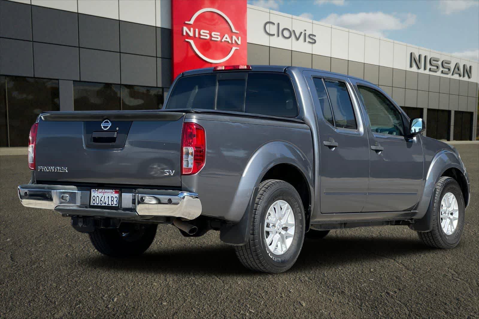Used 2020 Nissan Frontier SV RWD image 3