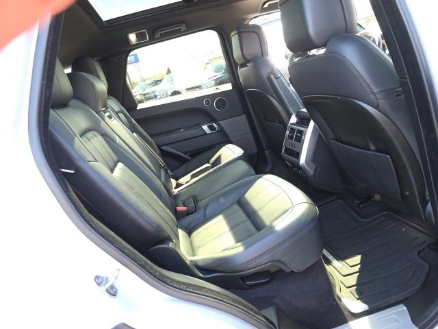 Used 2020 Land Rover Range Rover Sport HSE image 51