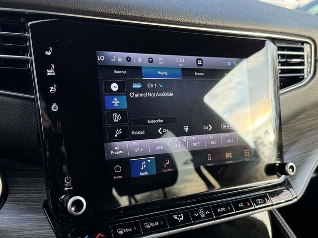 Used 2024 Jeep Wagoneer L Series II w/ Flexible Seating Group image 14