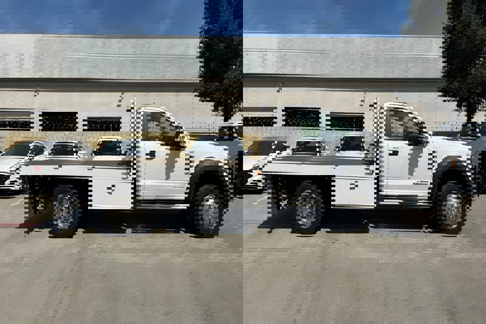 Used 2019 Ford F550 2WD Regular Cab Super Duty image 7