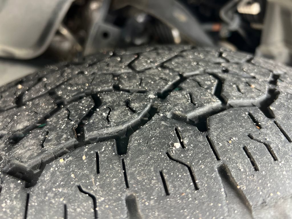 Used 2020 Nissan Armada SL w/ Premium Package image 31