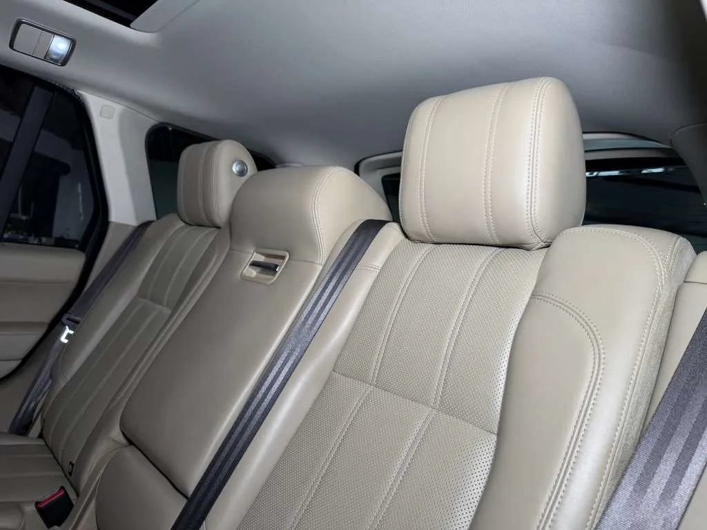 Used 2013 Land Rover Range Rover HSE AWD/4WD image 19