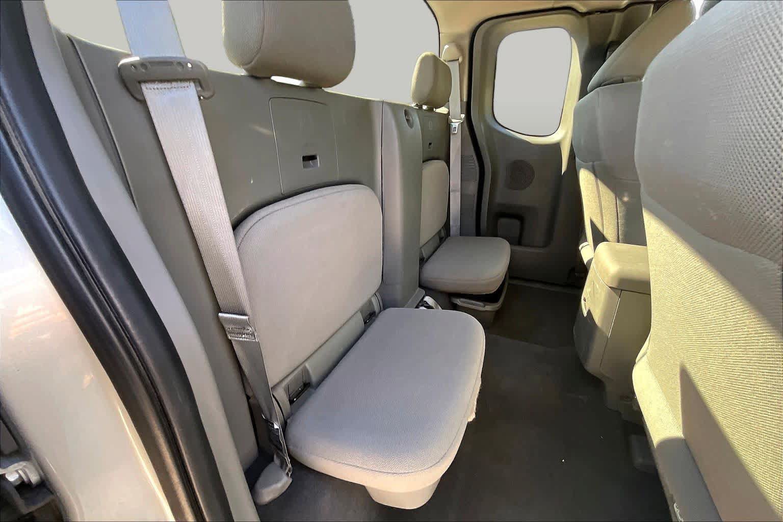 Used 2021 Nissan Frontier S RWD image 19