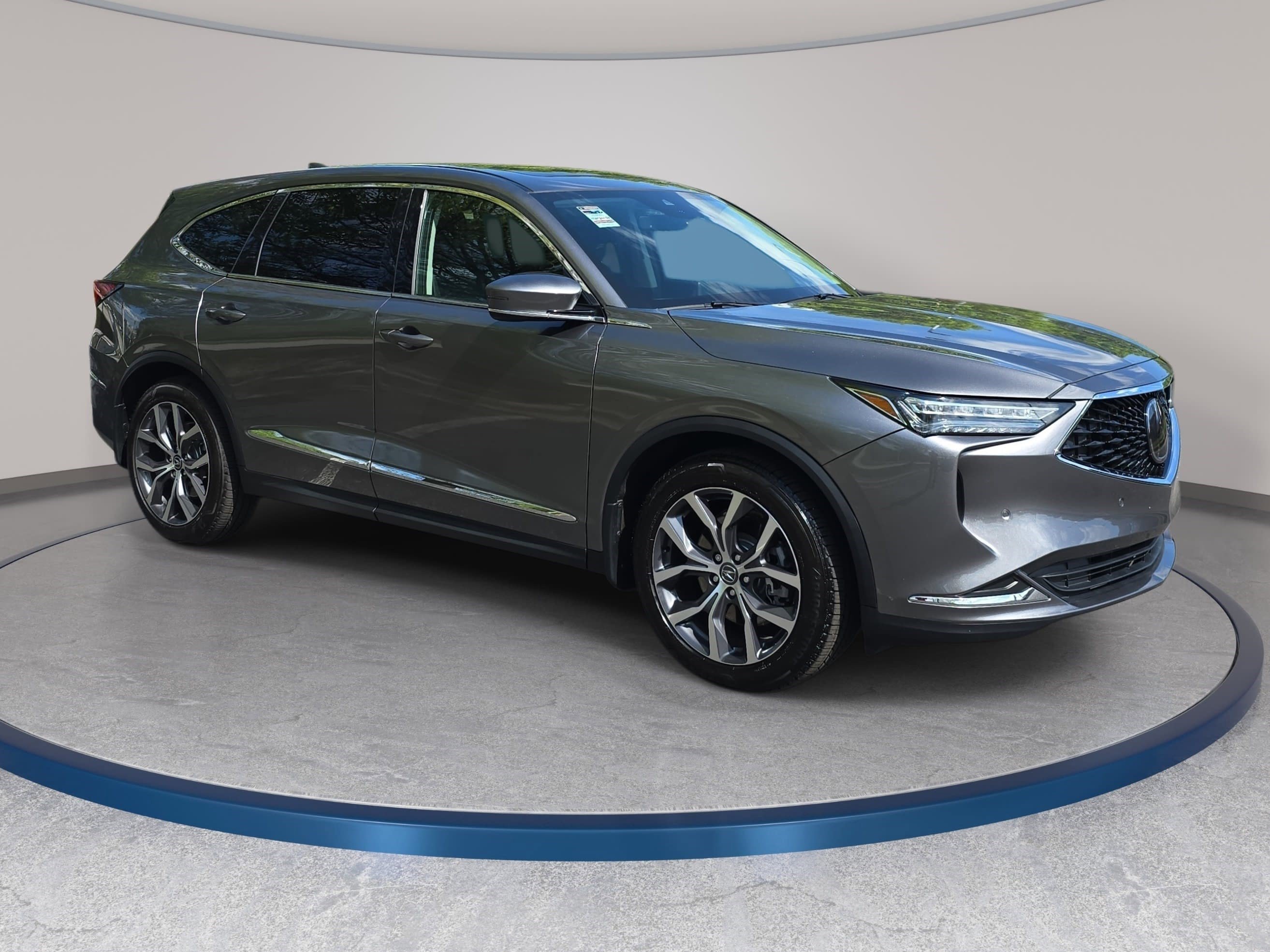 Used 2024 Acura MDX SH-AWD w/ Technology Package image 3