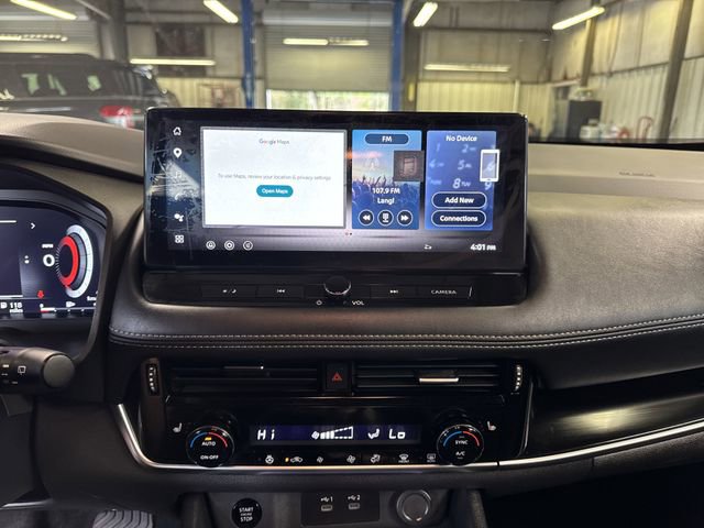 Used 2025 Nissan Rogue SL image 20