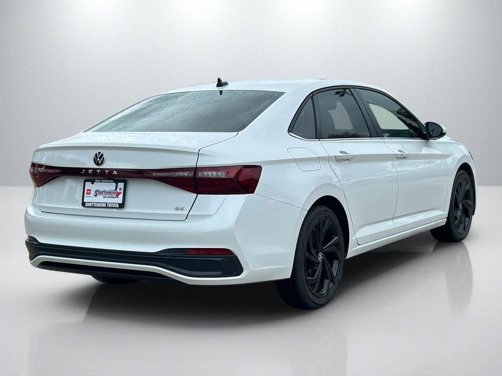 Used 2025 Volkswagen Jetta SE FWD image 5
