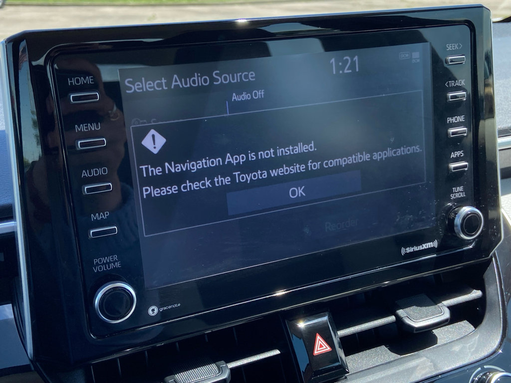 Used 2021 Toyota Corolla LE w/ Carpet Mat Package (TMS) FWD image 17