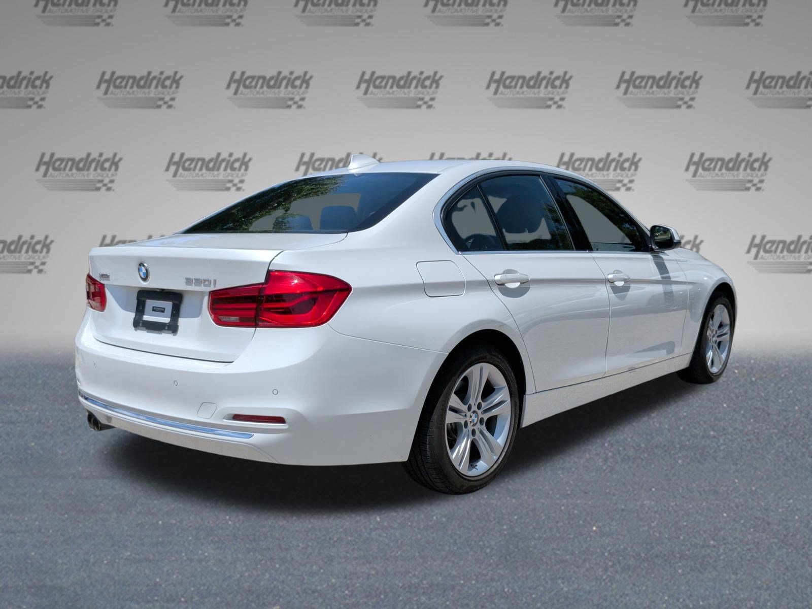 Used 2018 BMW 330i xDrive Sedan w/ Premium Package AWD/4WD image 7