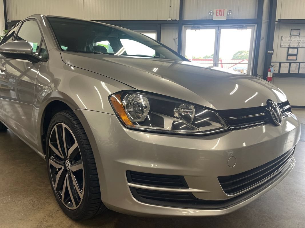 Used 2015 Volkswagen Golf TDI S FWD image 20