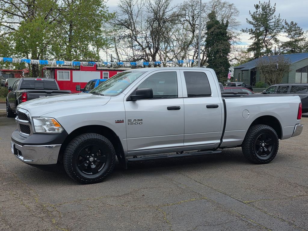 Used 2017 RAM 1500 ST w/ SXT Appearance Group AWD/4WD image 32