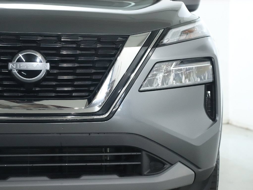Used 2023 Nissan Rogue SV AWD/4WD image 8