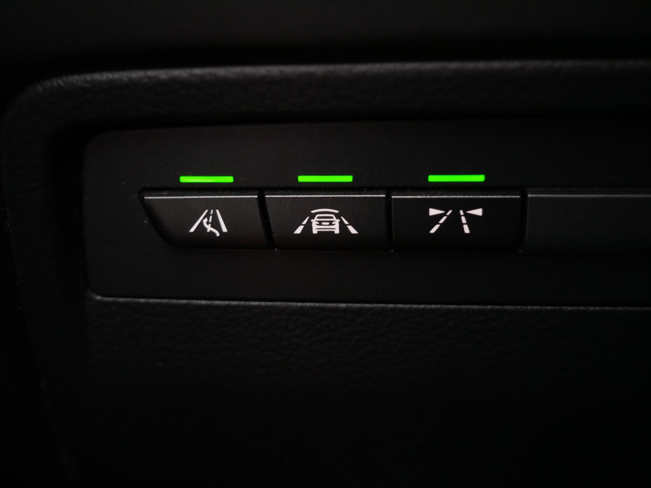 Used 2018 BMW M4 Convertible image 29