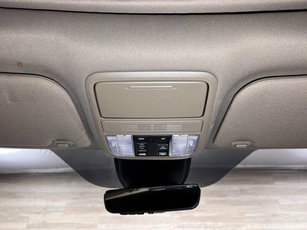 Used 2023 Honda Odyssey EX-L image 21