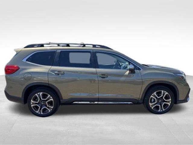 Used 2023 Subaru Ascent Limited w/ Technology Package AWD/4WD image 8
