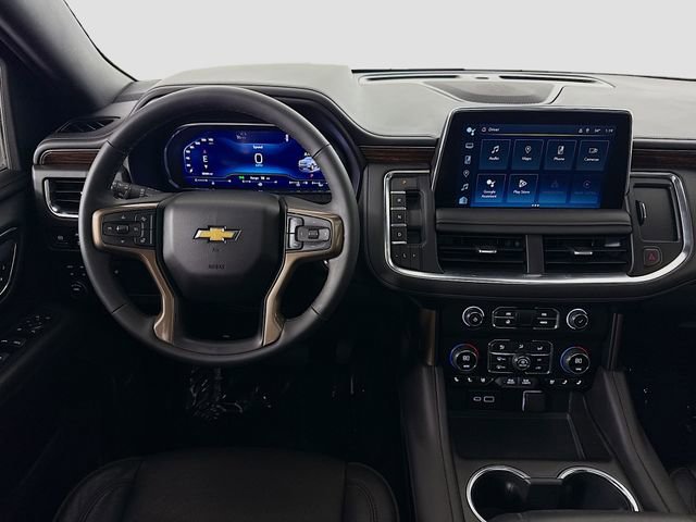 Used 2023 Chevrolet Suburban High Country AWD/4WD image 25