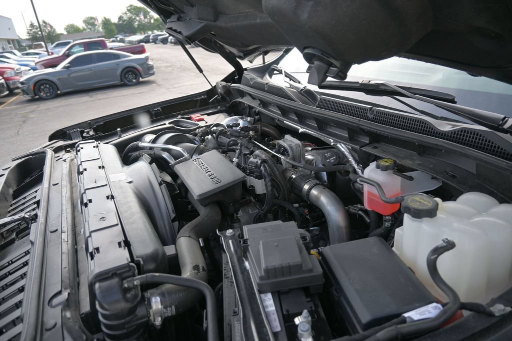 Used 2025 GMC Sierra 2500 AT4X AWD/4WD image 17