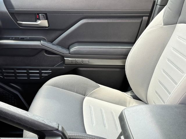 Used 2025 Toyota Tacoma TRD Off-Road AWD/4WD image 9