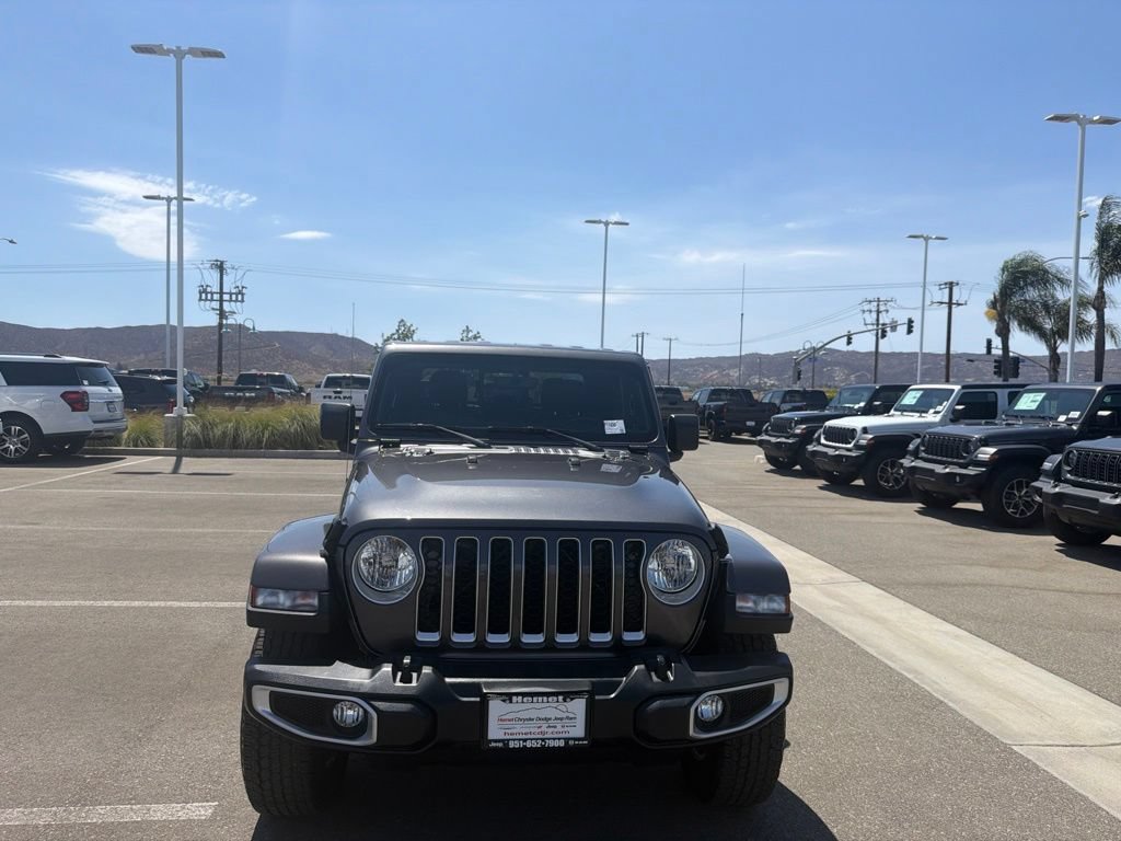 Used 2022 Jeep Gladiator Overland w/ Popular Equipment Package AWD/4WD image 3